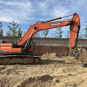 ขายรถขุดตีนตะขาบ <span class=keywords><strong>Doosan</strong></span> 300LC ปี 2019 สภาพ 95% น้ำหนัก 30 ตัน บุ้งกี๋ 1.5 ลบ.ม. ปั๊มไฮดรอลิก Kawasaki พร้อมใช้งานก่อสร้าง - Product Image 3