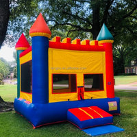 Château gonflable Castillo 13x13 avec souffleur et livraison maritime