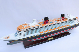 Maqueta de Barco de Crucero Disney Dream Premium Hecha a Mano en Madera, Modelo de Crucero de Lujo para Exhibición - Product Image 2