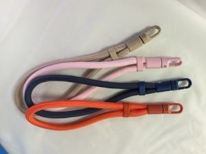 Longe de téléphone portable multifonctionnel Anti-perte Anti-chute <span class=keywords><strong>coque</strong></span> de téléphone portable couverture d'écouteur jouet sac tissé <span class=keywords><strong>corde</strong></span> de poignet - Product Image 4