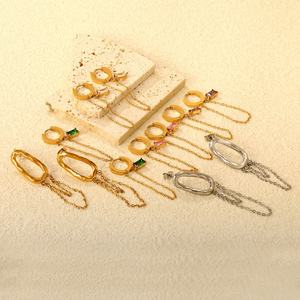 Pendientes de Aro Huggie de Moda Popular con Baño de Oro de 18k y Circonitas, Joyería de Acero Inoxidable, Pendientes Colgantes con Cadena de Borlas para Mujer - Product Image 1