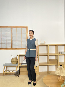 Uniforme d'entretien ménager d'hôtel à manches courtes avec logo personnalisé uniforme de nettoyage pour le personnel de nettoyage - Product Image 5