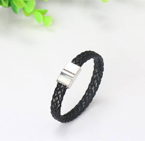 Bracelet de manchette magnétique pour femme en cuivre rétro euro-américain avec cadeau unique de fête de conception de vie marine - Product Image 3