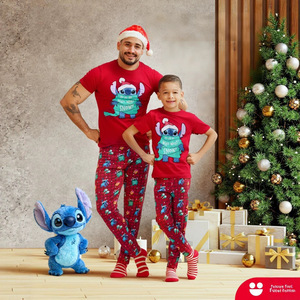 Nuevo Conjunto Familiar Navideño de Pijamas Estampados de Manga Corta y Cuello Redondo, Ropa Casual para el Hogar, Diseño Original (ODM), Atuendo Navideño para Padres e Hijos - Product Image 5