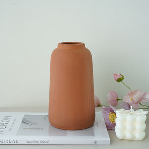Vase de poterie <span class=keywords><strong>en</strong></span> terre cuite et <span class=keywords><strong>en</strong></span> argile personnalisable de haute qualité rond mat Unique pour décoration de table de mariage de maison et de jardin d'intérieur - Product Image 4