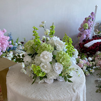 Centre de table floral artificiel de haute qualité, composition florale mixte de roses en soie et d'hortensias pour la décoration de table de mariage et de banquet