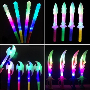 Épée électronique lumineuse en plastique, lot de 500, sans musique, trois modes, cadeau de fête pour enfants - Product Image 4