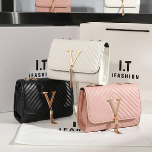 Sac bandoulière de luxe brodé pour femme, petit sac de soirée, sac à bandoulière en PU à deux sangles, chaînes, motif géométrique imperméable - Product Image 1