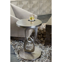 Tables d'appoint modernes en métal de qualité supérieure avec un style artisanal, pieds robustes et plateau lisse pour salon et bureau