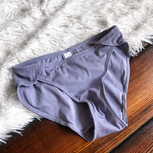 Sous-vêtements pour femmes en coton à fil côtelé fin absorbant la sueur respirant hanche levage filles culottes - Product Image 3