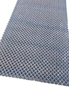 <span class=keywords><strong>Grillage</strong></span> soudé 65Mn, forte rigidité structurelle, sans sections coulissantes, déformation difficile, stable en conditions de vibrations, trous de mailles stables - Product Image 4