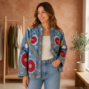 Veste en velours brodée à la main, réversible, style bohème, motif floral Suzani, matelassée, doublure en coton, coupe classique pour femme - Product Image 3