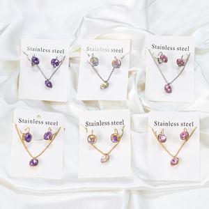 Ensemble de bijoux de mariage de haute qualité, collier et boucles d'oreilles en acier inoxydable et cristal, pour femmes et filles, prix de gros - Product Image 1