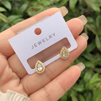 À la mode Dames Cuivre Plaqué Or 18K Intégré Zircon Coeur Anneau Rond Style Boucles D'oreilles Nouvelle Arrivée Polyvalent Usage Quotidien Cadeau