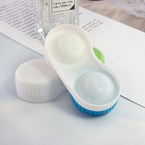 Estuche para <span class=keywords><strong>lentes</strong></span> <span class=keywords><strong>de</strong></span> <span class=keywords><strong>contacto</strong></span> <span class=keywords><strong>de</strong></span> viaje <span class=keywords><strong>de</strong></span> estilo clásico <span class=keywords><strong>de</strong></span> lujo Accesorios baratos para <span class=keywords><strong>lentes</strong></span> <span class=keywords><strong>de</strong></span> <span class=keywords><strong>contacto</strong></span> - Product Image 1