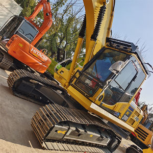 Excavadora Hidráulica de Orugas Usada Komatsu PC200-8 en Buen Estado con Bomba de Motor Esencial, Engranaje, Caja de Cambios, PLC y Rodamientos - Product Image 1