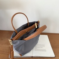 Sac fourre-tout en nylon imperméable et durable de luxe Sac à bandoulière léger de grande capacité pour femme