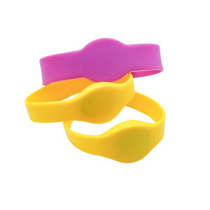 Pulsera de Silicona NFC Regrabable Tophonesty con Código QR, Etiqueta RFID Impermeable (13.56MHz) para Control de Acceso en Hoteles y Negocios - Product Image 2