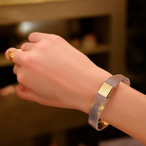 Bracciale da donna For Guess in acciaio inossidabile placcato oro con zirconi a farfalla, regalo trendy per matrimoni e feste - Product Image 3