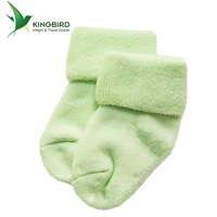 Coloré personnalisable Polyester thermique tricoté pantoufle chaussettes enfants décontracté jetable haute cheville respirant pour la saison d'automne