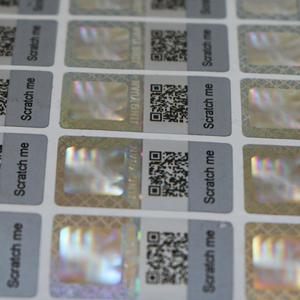 Sistema de consulta de autenticidad personalizado, Impresión de etiquetas a prueba de manipulaciones, etiquetas de seguridad PET, código <span class=keywords><strong>QR</strong></span> oculto, pegatinas de rascado de trayectoria 3D - Product Image 2