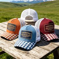Casquette de camionneur rétro unisexe avec broderie de lettres et détails latéraux rayés pour les voyages, les activités de plein air et les tenues de rue