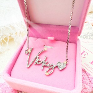 Collana con Nome <span class=keywords><strong>Personalizzato</strong></span> e Zirconi, Placcata in Oro 18K Sottovuoto, Acciaio Inossidabile Antiossidante, Gioiello <span class=keywords><strong>Personalizzato</strong></span>, <span class=keywords><strong>Regalo</strong></span> per <span class=keywords><strong>Mamma</strong></span>, <span class=keywords><strong>Regalo</strong></span> per Damigella - Product Image 1