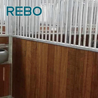 Panneau de box pour chevaux REBO MH061 en bambou naturel, haute densité, finition huilée, rainures et languettes, aération latérale, garantie 5 ans