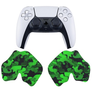 PlayVital - Almohadillas de Goma Suave con Textura Profesional Antideslizantes y Absorbentes del Sudor, Color Negro y Verde Camuflaje, para el Control de PS5 - Product Image 2