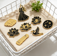 Broches colorées en alliage de zinc émaillé, épingles métalliques personnalisées, badges tendance pour cadeaux souvenirs d'anniversaire
