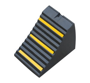 <span class=keywords><strong>Cale</strong></span> <span class=keywords><strong>de</strong></span> <span class=keywords><strong>roue</strong></span> antidérapante 240*170*195mm pour camion, <span class=keywords><strong>moto</strong></span>, voiture et abri <span class=keywords><strong>de</strong></span> voiture avec poignée, fabriquée en caoutchouc massif 100% recyclé, modèle SW-WC15 - Product Image 6