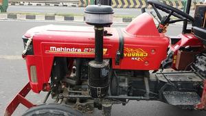 Mahindra 4WD Mini Tractor con Motor de 4 Tiempos Rueda Tractor Precio - Product Image 6