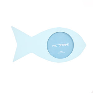 إطار صور صيفي على شكل سمكة MDF 4x4 بوصة على شكل سمكة زرقاء فاتحة لتزيين المقهى المنزلي - Product Image 1