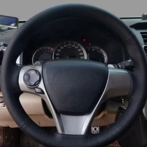 Cubierta especial para volante de cuero cosido a mano para <span class=keywords><strong>Toyota</strong></span> Highlander Senna Rayling <span class=keywords><strong>Corolla</strong></span> para interiores de fibra de carbono - Product Image 4