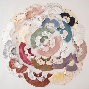 Babero ultra suave para recién nacidos, babero grueso de seis capas adecuado para niños y niñas, babero ajustable 360 con cuello estampado de color bloqueado - Product Image 2