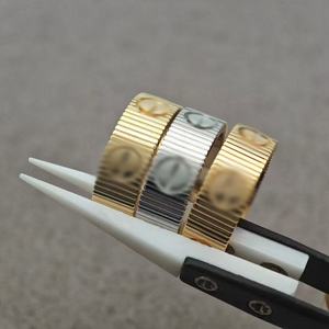 Di alta qualità in acciaio inox 18k oro nuova vite a strisce anello di lusso uomo e donna Love0200 anello gioielli fabbrica all'ingrosso - Product Image 3