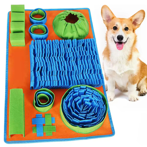 Tappetino Olfattivo per Cani in Feltro, Gioco di Addestramento Durevole e Pet-Friendly, Stile Cartone Animato, Tappetino Puzzle per Alimentazione Lenta, Uso Interno 26x15 Blu Viola Giallo - Product Image 1