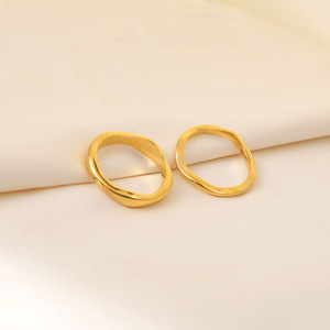 Anillo Ondulado de Doble Capa de Tungsteno Dongguan Lele Jewelry, Anillo Liso para Mujer, Estilo Retro, de Alta Gama - Product Image 3