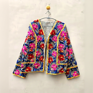 Veste en coton brodée Suzani faite à la main pour femme, manteau d'hiver léger et bohème matelassé, robe courte en lin rayé, cadeau - Product Image 1