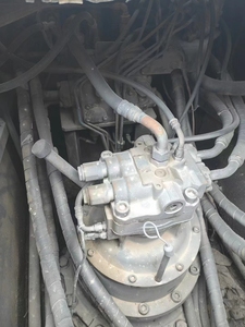 Pelles d'occasion compactes Hitachi ZX240 24T | Machine hydraulique à chenilles d'occasion pour excavateur sur chenilles pour espaces restreints Godet - Product Image 5