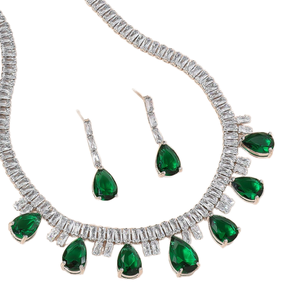 Collier HIBRIDE de luxe en alliage pavé de zircone cubique en forme de goutte d'eau, idéal pour mariages, fiançailles, cadeaux et fêtes chrétiennes - Product Image 1