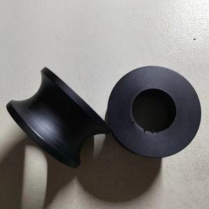 Ruota a Rulli in Nylon con Scanalatura a U/<span class=keywords><strong>V</strong></span> Personalizzata OEM di Fabbrica Marca Qianze, Diametro Foro 100mm, Lavorazione a Iniezione/CNC - Product Image 3