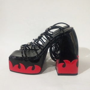 รองเท้าส้นตึกแบบเปิดหัวทรงโรมันสำหรับผู้หญิง แฟชั่นรองเท้าส้นสูงแบบหนา สายรัดไขว้ลายไฟ - Product Image 4