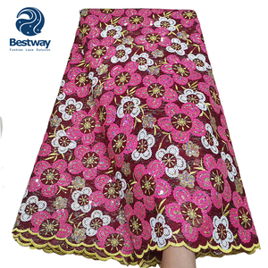 Las últimas telas coloridas de encaje de <span class=keywords><strong>Chantilly</strong></span> africano <span class=keywords><strong>con</strong></span> flores de tela bordadas de lentejuelas para vestido de fiesta de mujer - Product Image 3