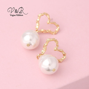 925 En Argent Sterling Post Martelé Paillettes Coeur Boucles Pendantes Faux Perle Boucle D'oreille Boucles D'oreilles En Alliage - Product Image 3