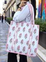 Sac fourre-tout en coton matelassé à imprimé floral, grand sac de voyage et de shopping, sacs fourre-tout élégants pour femmes, design spacieux et durable