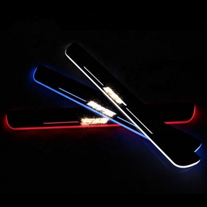 Set di 4 Pezzi Battitacco LED Dinamici per <span class=keywords><strong>Auto</strong></span>, Protezione Soglia <span class=keywords><strong>Porta</strong></span> per Fit 2014-2018 - Product Image 1