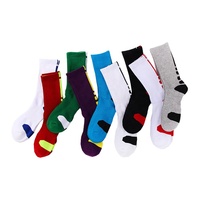 Vente en gros Chaussettes de sport d'équipage de basket-ball en coton demi-coussiné pour hommes