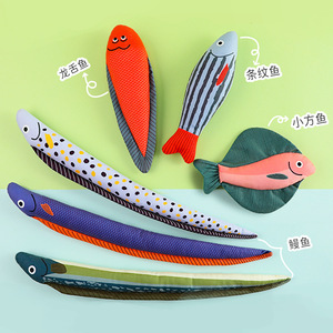 Juguete Masticable de Hierba Gatera con Forma de Pez para Gatos, Juguete para Eliminar el Aburrimiento, Tamaño Mediano, Empaque en Bolsa de Polietileno, Origen Zhejiang - Product Image 1