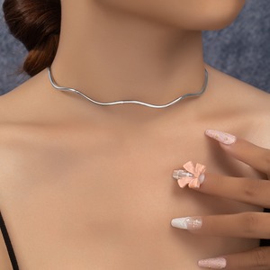 Haomi Vintage Gouden En Zilveren Minimalistische Golfkraag Hetzelfde Prachtige Temperament Zomerketting Sieraden Voor Unisex - Product Image 2